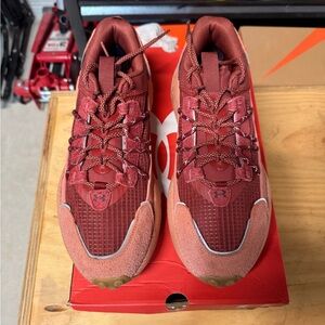 Under Armour Fat Tire Venture Pro, size 11.0 (OPEN TO OFFERS)
